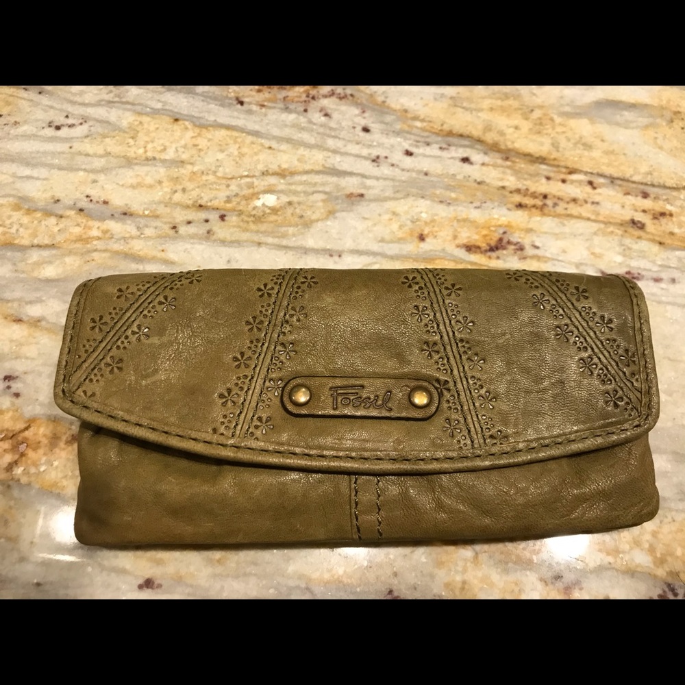 Fossil wallet green
